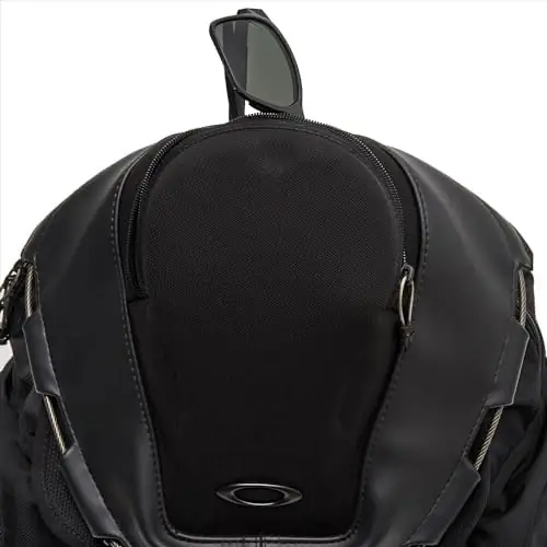 Oakley Kitchen Sink Backpack, Stealth Black, One Size - Image 2