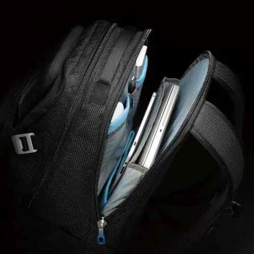 Thule Crossover 32L Backpack - 15inch MacBook Pro / 15.6inch PC/Tablet compatible - Crush proof sunglass/tech pocket - Travel backpack - Carry on sized backpack - Image 10